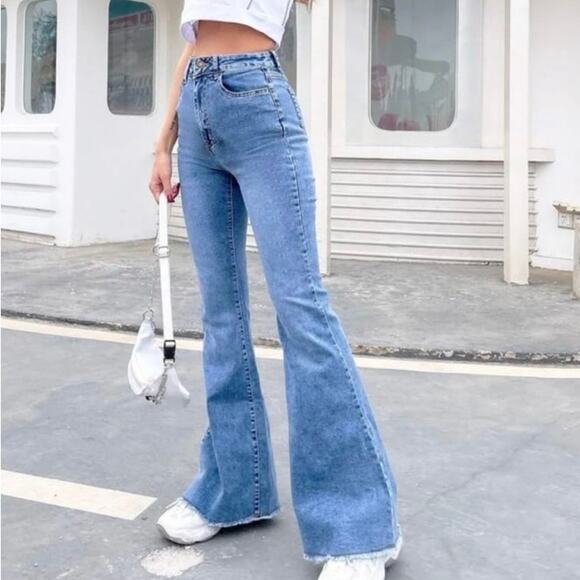 SHEIN High Rise Flare Jeans Blue Wide Leg Frayed Hem Retro Y2K Size Small 4 - Picture 3 of 9